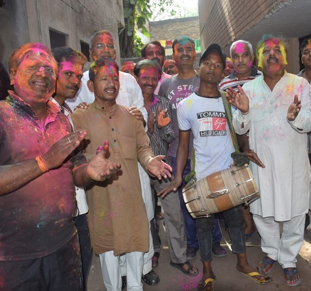 holi fag kanpur